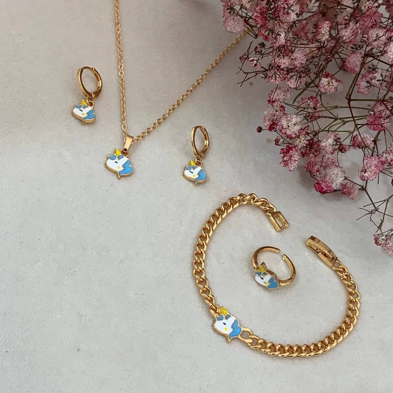 نیم ست بچگانه طرح های مختلف (پس کرایه)