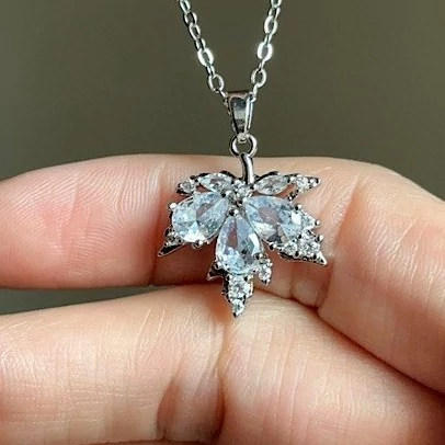 نیم ست برگ جواهری (پس کرایه)