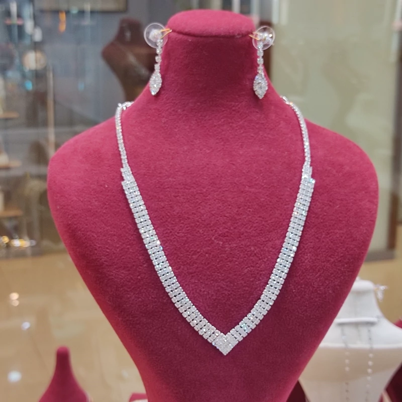 نیم ست جواهری عروس فول نگین(پس کرایه)