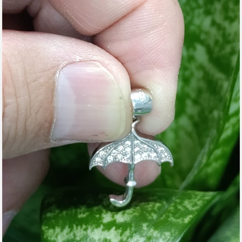 گردن آویز نقره چتر جواهری (پس کرایه)