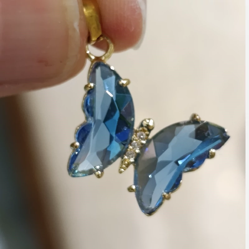گردن آویز تک پروانه ای جواهری نگین آبی (پس کرایه)