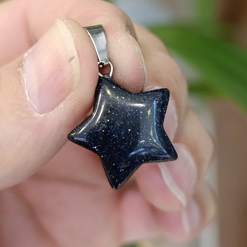 گردن آویز سنگ دلربا تراش ستاره ای زیبا(پس کرایه)