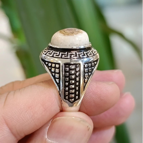 انگشتر عقیق باباقوری اصل معدنی ( پس کرایه)