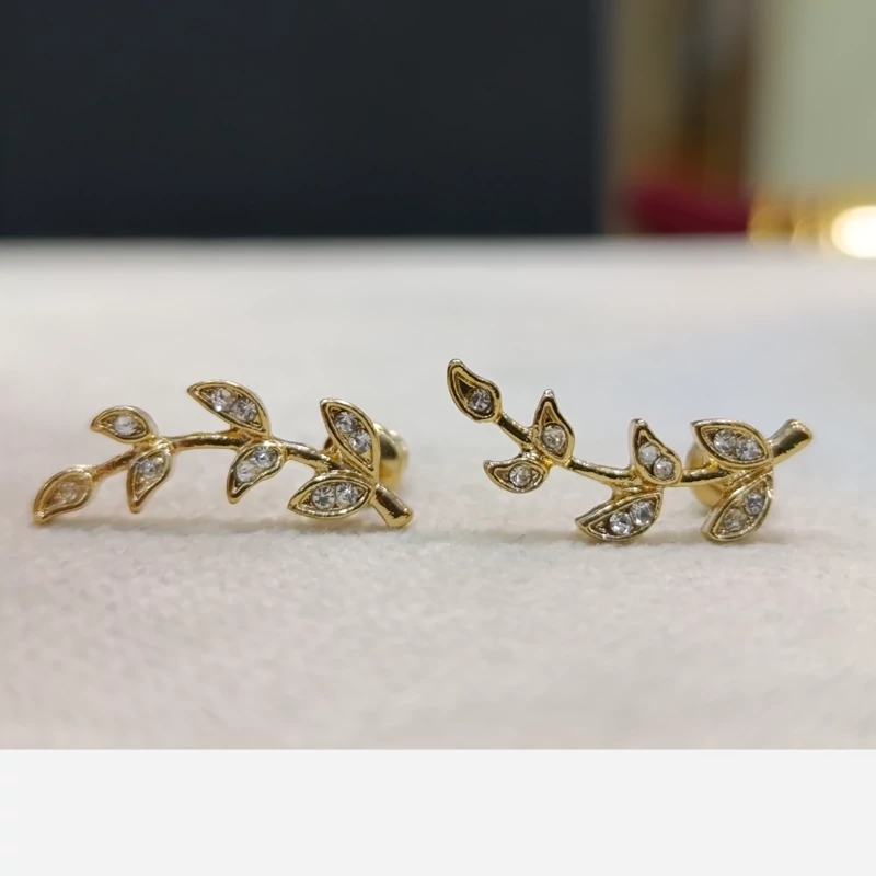 گوشواره مجلسی جواهری مدل شاخه گل  (پس کرایه)