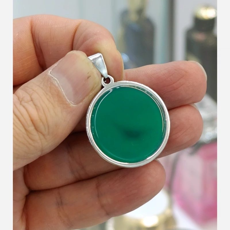 گردن آویز عقیق سبز (پس کرایه)
