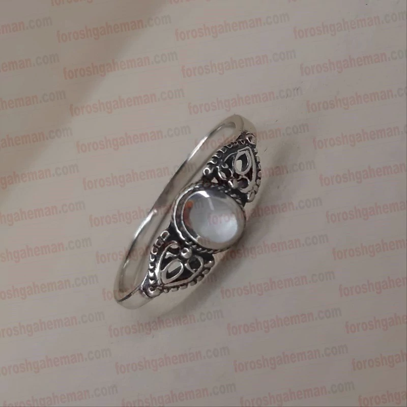 انگشتر نقره عیار 925 با نگین سنگ ماه(پس کرایه)