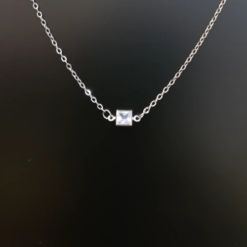 گردنبند نقره ای مینیمال طرح طلا